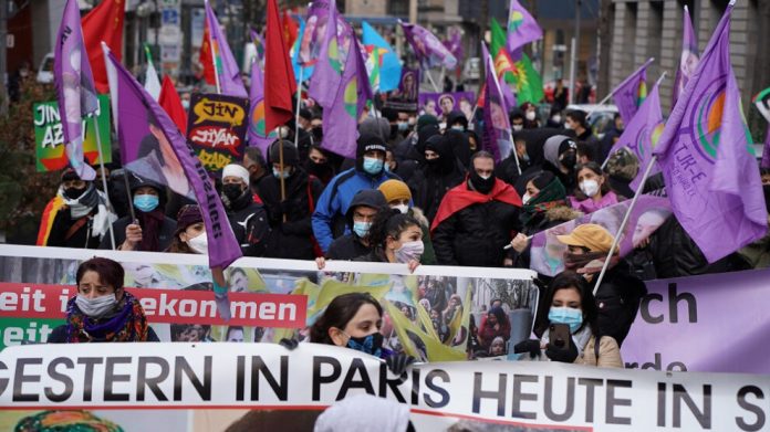 Stuttgart’ta Sakine Cansız, Fidan Doğan ve Leyla Şaylemez Anıldı