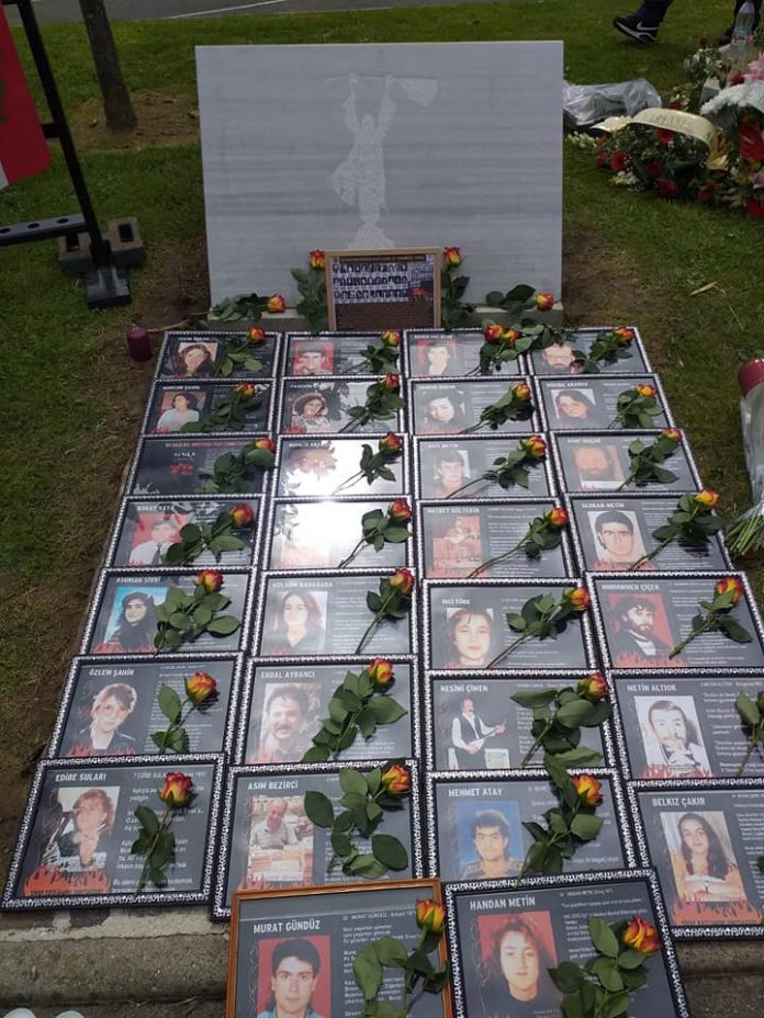 2 Temmuz Sivas Şehitleri Pariste Anıldı