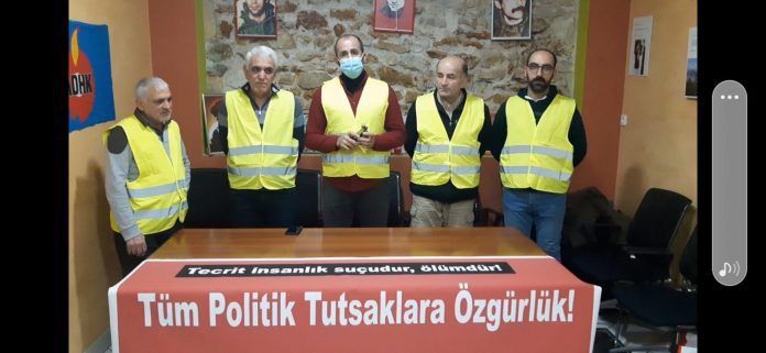 Avusturya Demokratik Haklar Federasyonu’ndan Paris’te devam eden açlık grevleri ile dayanışma mesajı!