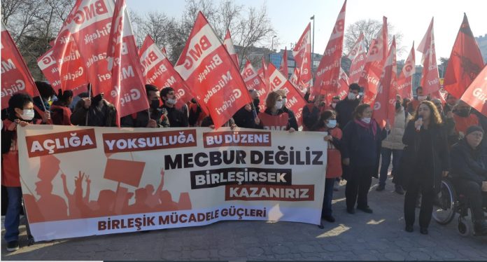 Birleşik Mücadele Güçleri (BMG), “Açlığa, yoksulluğa, bu düzene mecbur değiliz. Birleşirsek kazanırız” şiarıyla Kadıköy’de açıklama yaptı