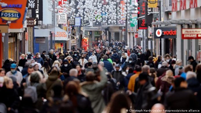 Omicron vakalarında düşüşe geçildi