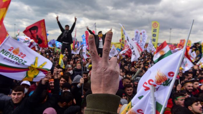 Mart-Nisan-Mayıs Devrimci Tarihin Dinamik Kılavuzudur; Onu Kuşanalım…