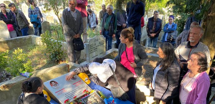 10 Ekim Katliamı’nda yaşamını yitiren Serdar Ben ve Fatma Esen mezarı başında anıldı