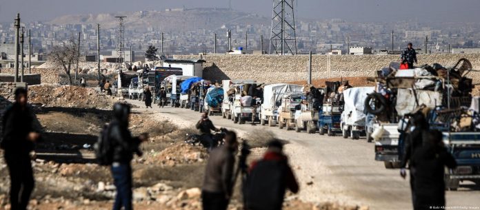 HRW: Türkiye yüzlerce mülteciyi zorla geri gönderdi