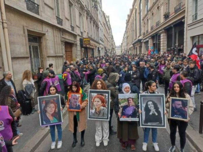 Paris’teki katliam 4. günde de protesto edildi!