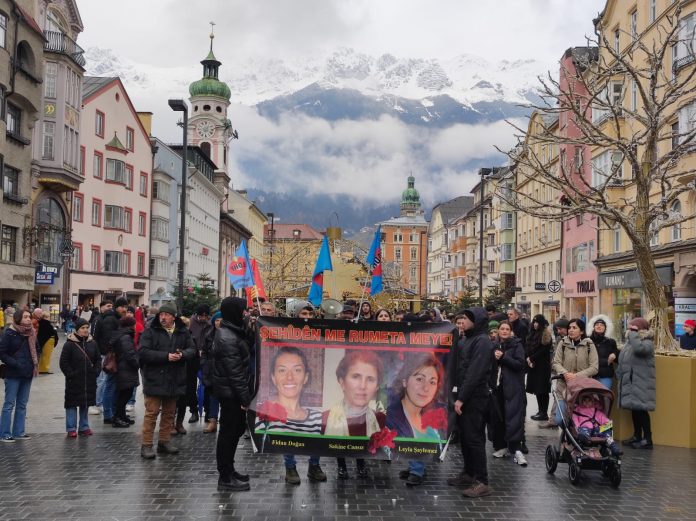 Paris’de Ahmet Kaya Kürt Kültür Merkezi’ne yapılan saldırı, Innsbruck’da protesto edildi!