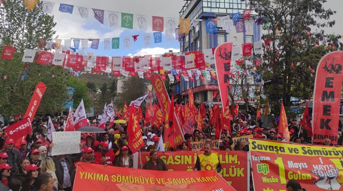 Dersim’de coşkulu 1 Mayıs kutlaması